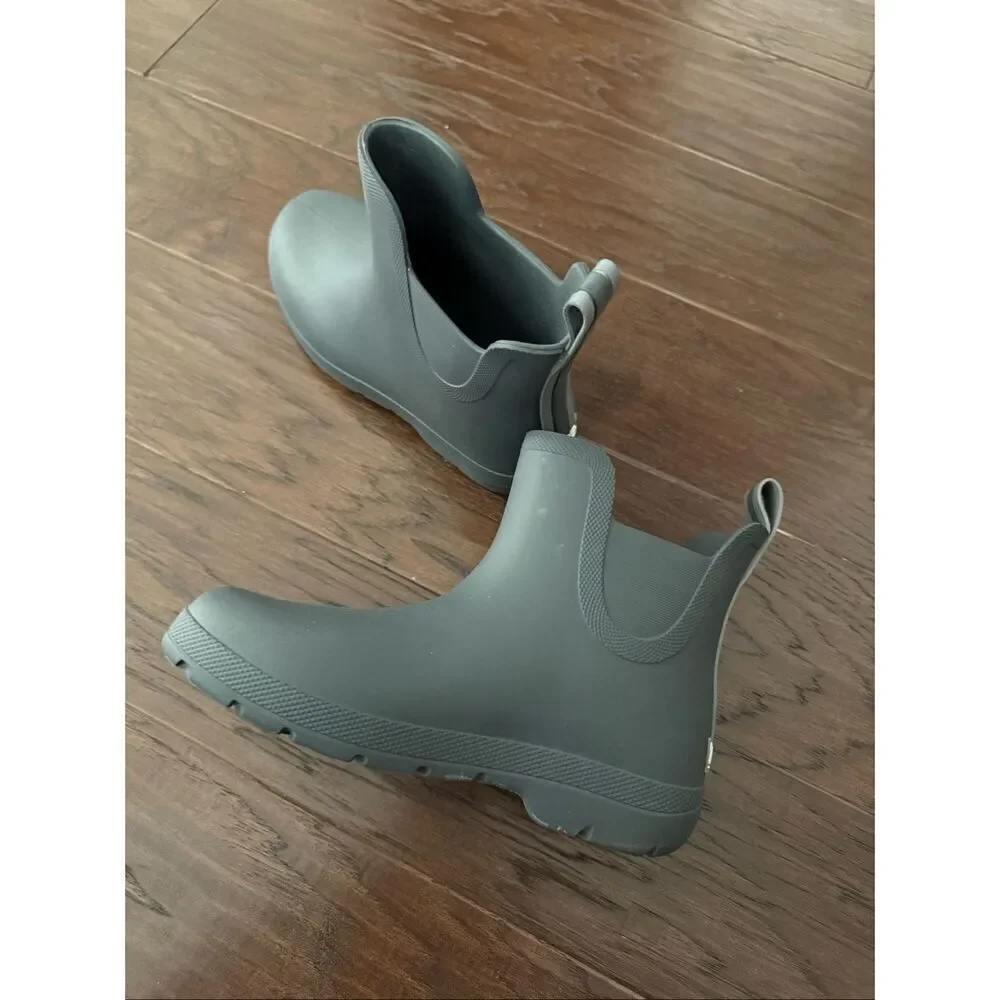 Totes Rubber Gray Ankle Boots size 7